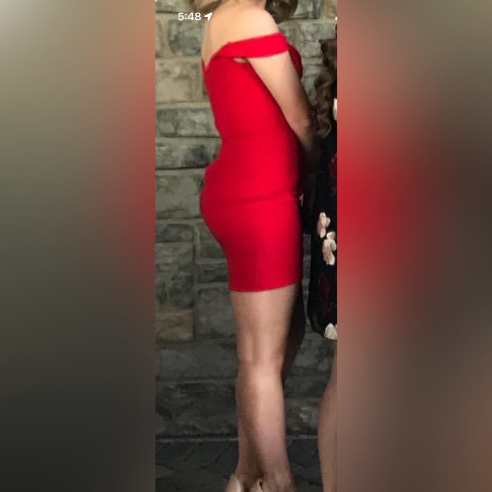 Sherri Hill Red Off-Shoulder Bodycon Dress - Picture 4 of 4